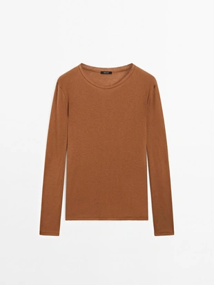 Футболка из 100% хлопка с воротником и деталями- Заказать в России