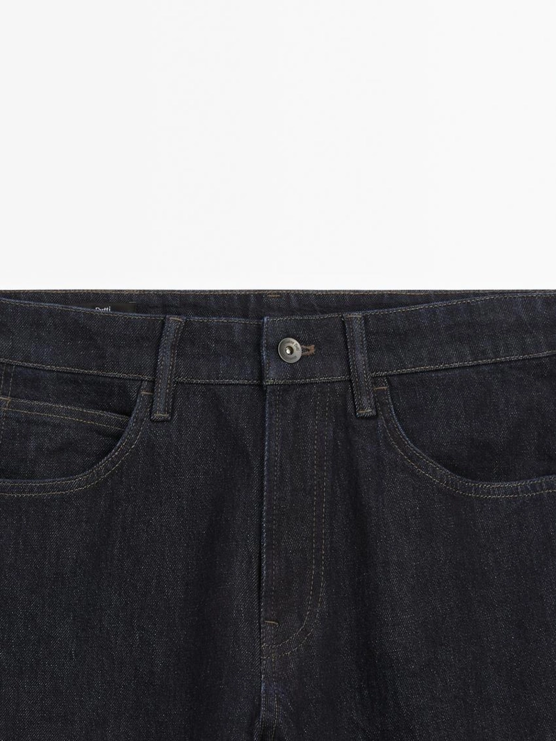 Джинсы с зауженным кроем