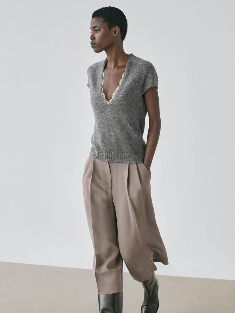 Кофта с короткими рукавами из кружевного вязаного полотна