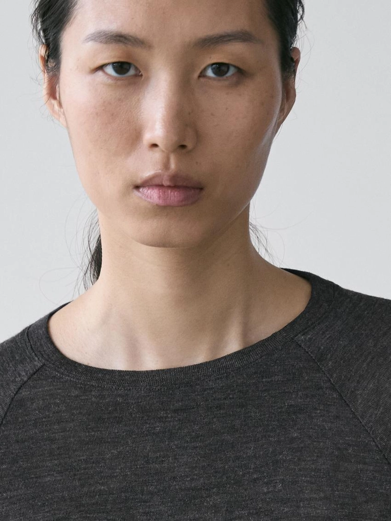 Водолазка из шерсти с реглановыми рукавами