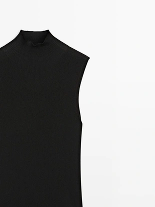 Платье-миди из трикотажа с контрастными деталями- Заказать в России