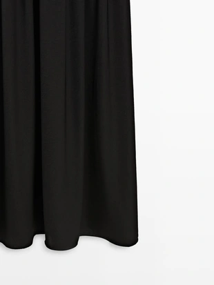 Платье-миди из трикотажа с контрастными деталями- Заказать в России