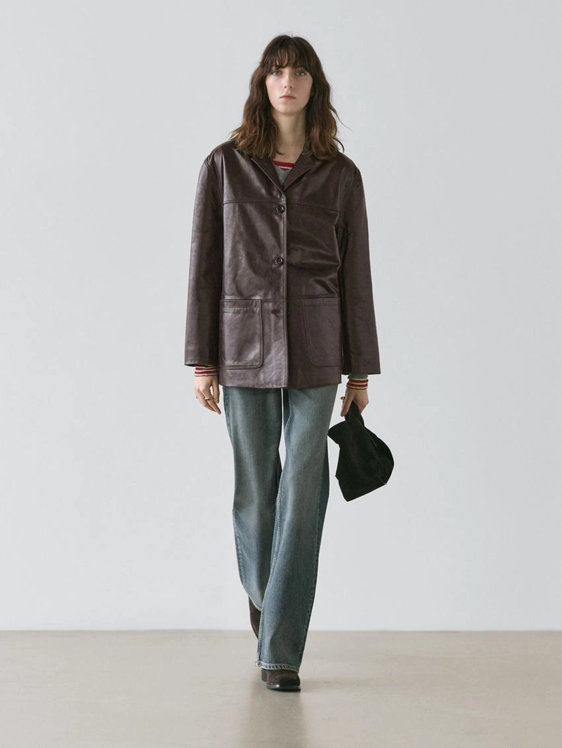 Пиджак из натуральной кожи с пуговицами