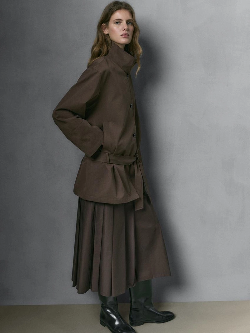 Пальто средней длины с деталями пояса