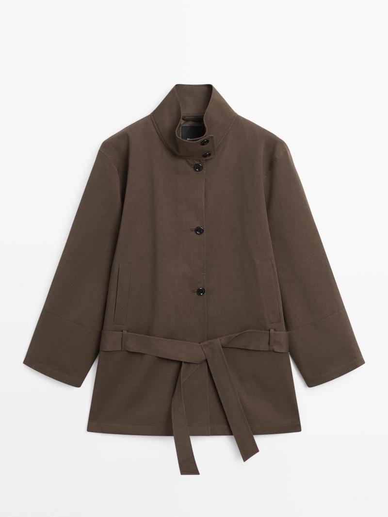 Пальто средней длины с деталями пояса