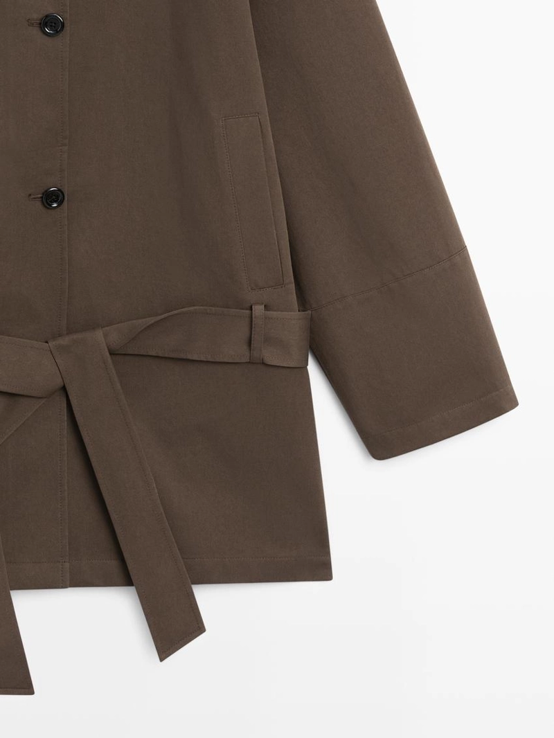 Пальто средней длины с деталями пояса