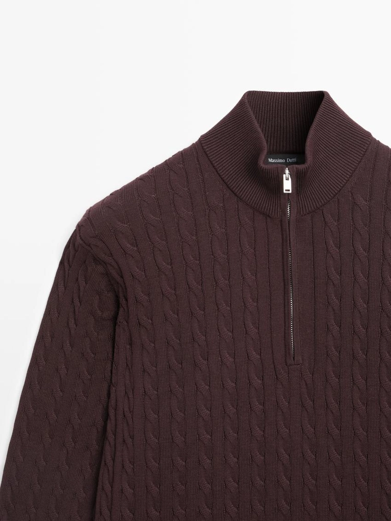 Водолазка из вязаного трикотажа с молнией