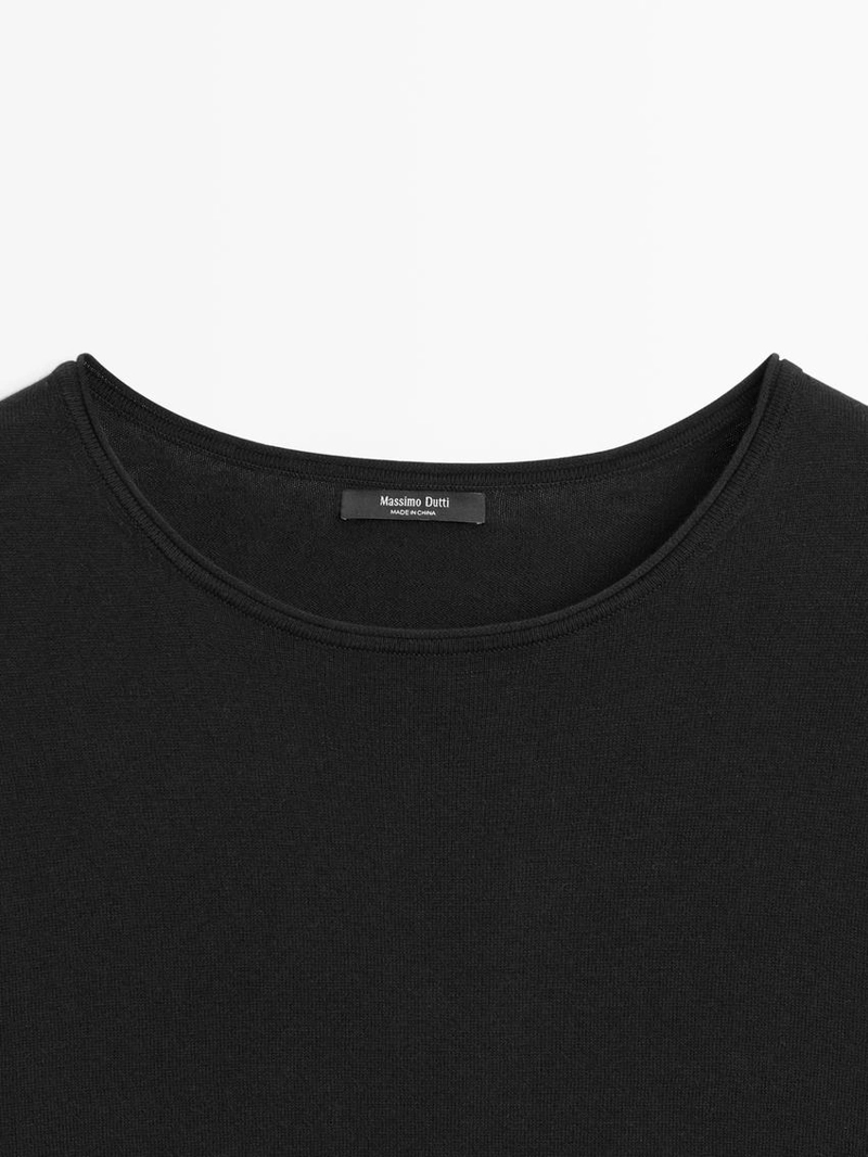 Платье с контрастной кружевной отделкой