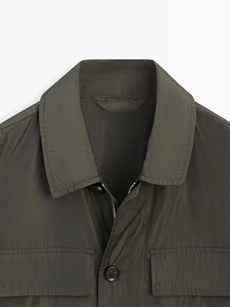 Легкая куртка с карманами