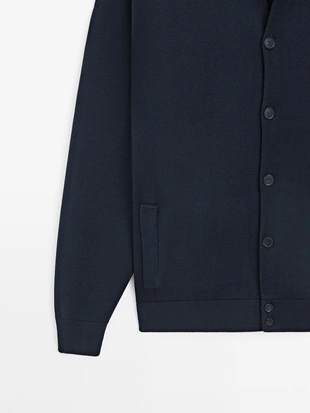 Кардиган из 100% хлопкового трикотажа с воротником-поло- Заказать в России