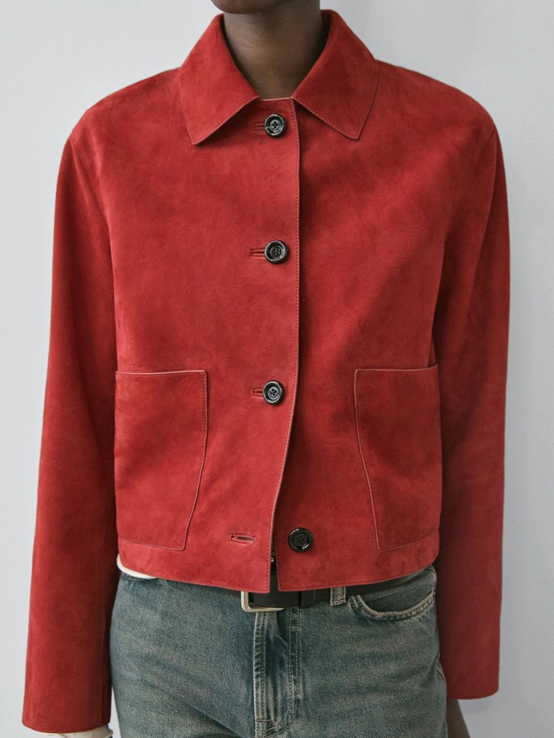 Короткая куртка из замши кожи