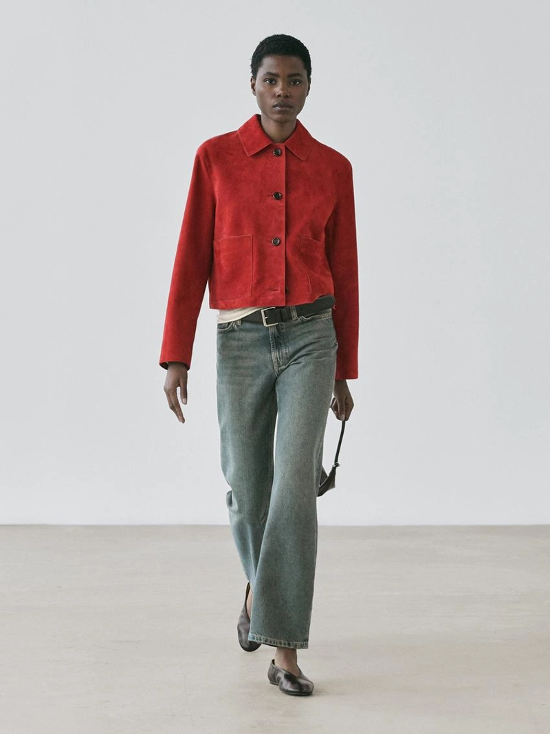 Короткая куртка из замши кожи