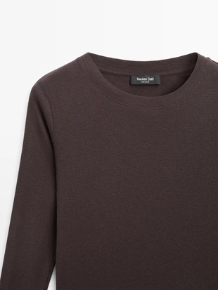 Футболка из хлопково-вискозного микса с длинным рукавом- Заказать в России