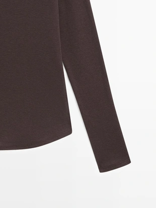 Футболка из хлопково-вискозного микса с длинным рукавом- Заказать в России