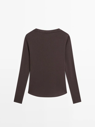 Футболка из хлопково-вискозного микса с длинным рукавом- Заказать в России