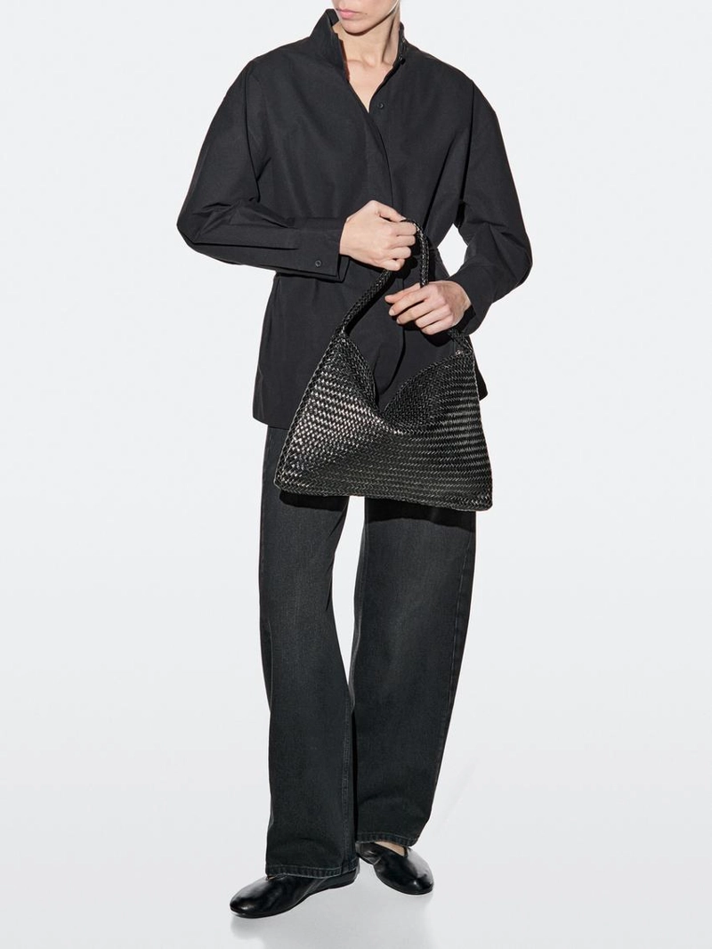 Сумка через плечо из тонированной кожи с плетеной отделкой среднего размера