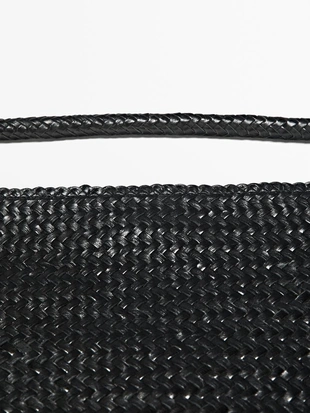 Сумка через плечо из тонированной кожи с плетеной отделкой среднего размера- Заказать в России