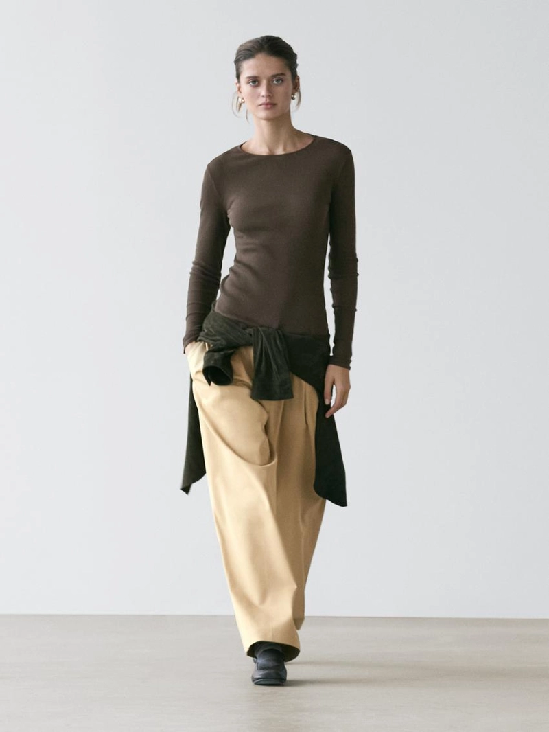 Лонгслив с элементами ребристого узора