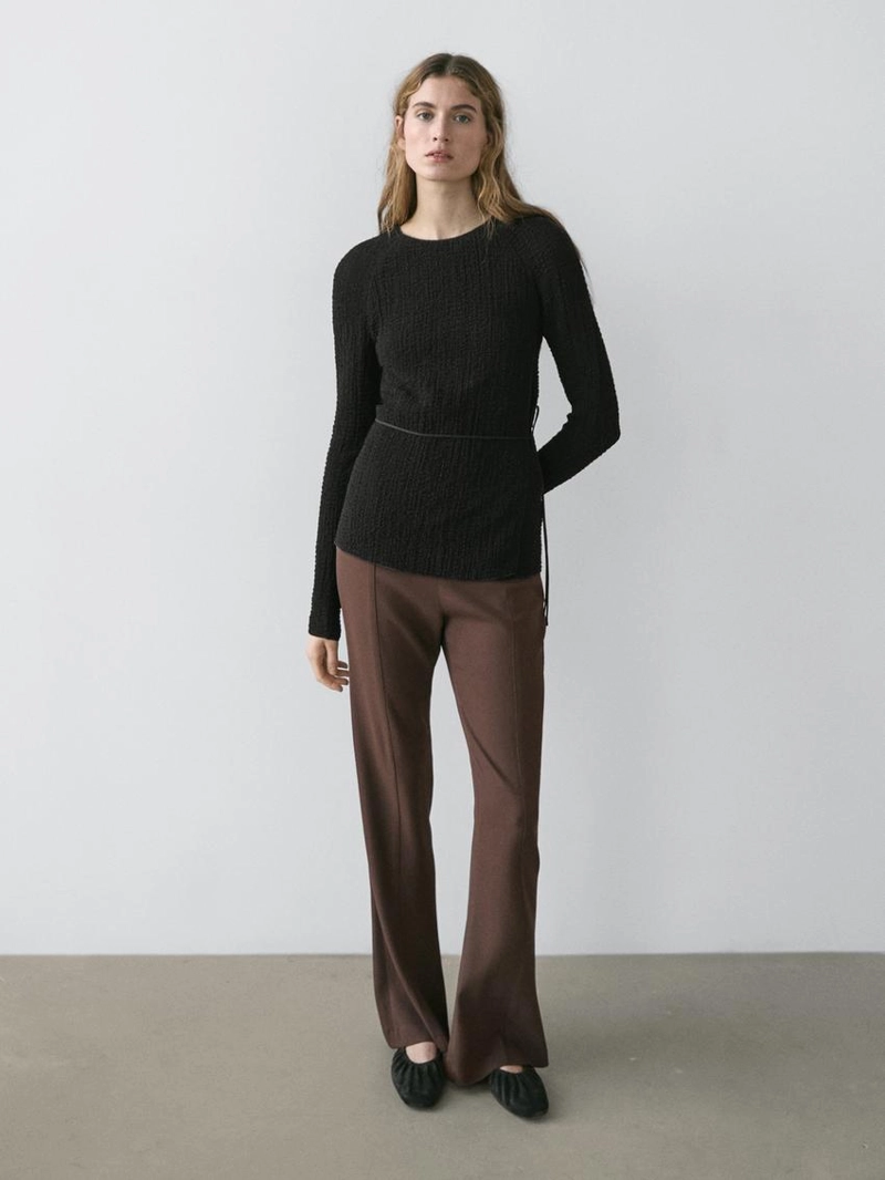 Футболка с деталью на галстуке