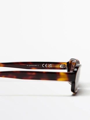 Солнечные очки с прямоугольными оправами под тортилью- Заказать в России