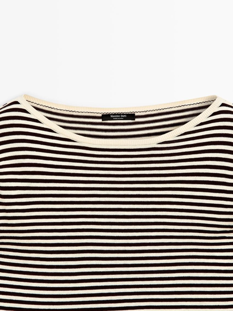 Длинный вязаный свитер в полоску