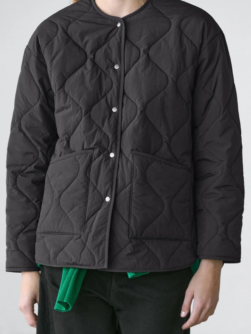 Куртка-пончо с орнаментом стежки