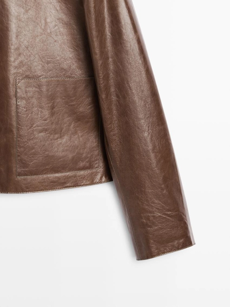 Укороченная куртка из натуральной кожи