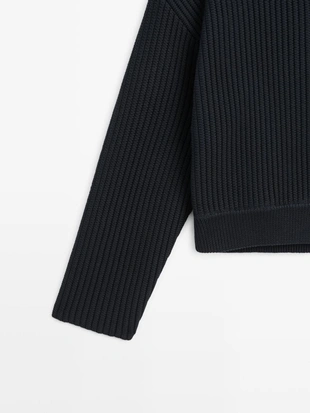 Кардиган из хлопкового трикотажа с высоким воротником- Заказать в России