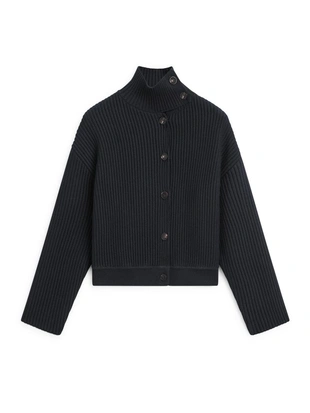 Кардиган из хлопкового трикотажа с высоким воротником- Заказать в России