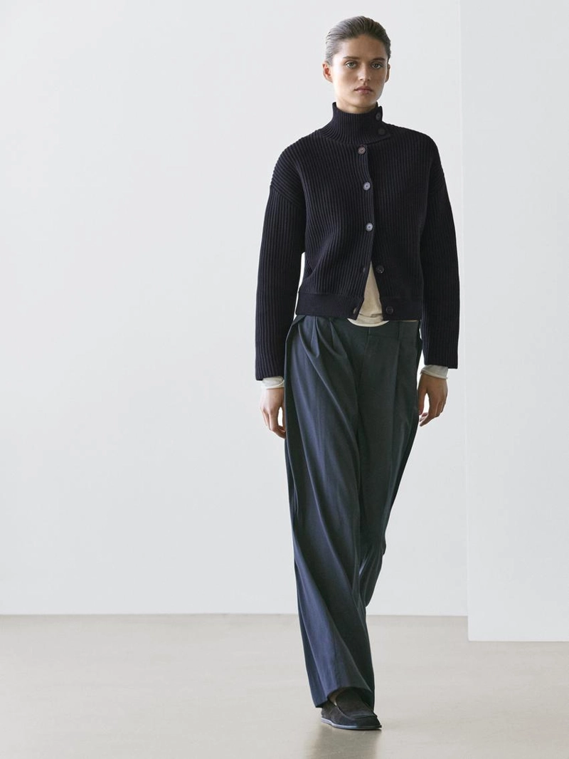 Кардиган из хлопкового трикотажа с высоким воротником