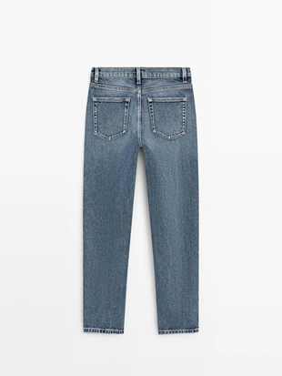 Джинсы с завышенной посадкой и укороченным силуэтом- Заказать в России