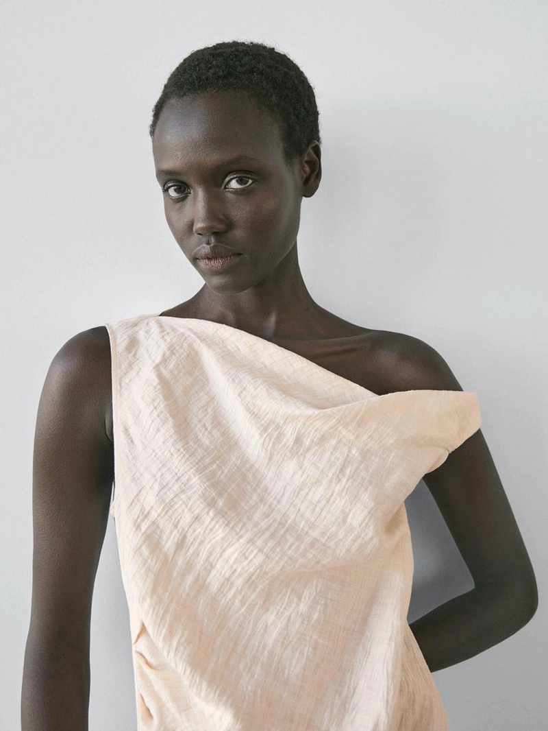 Асимметричный топ с деталью узла