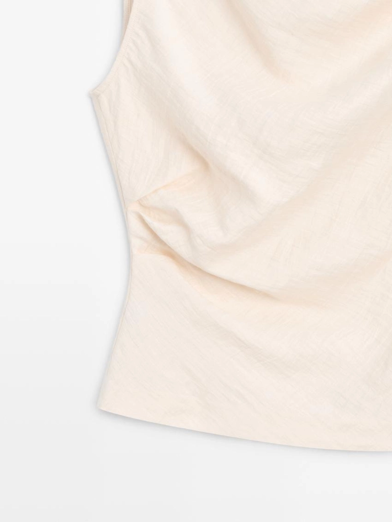 Асимметричный топ с деталью узла