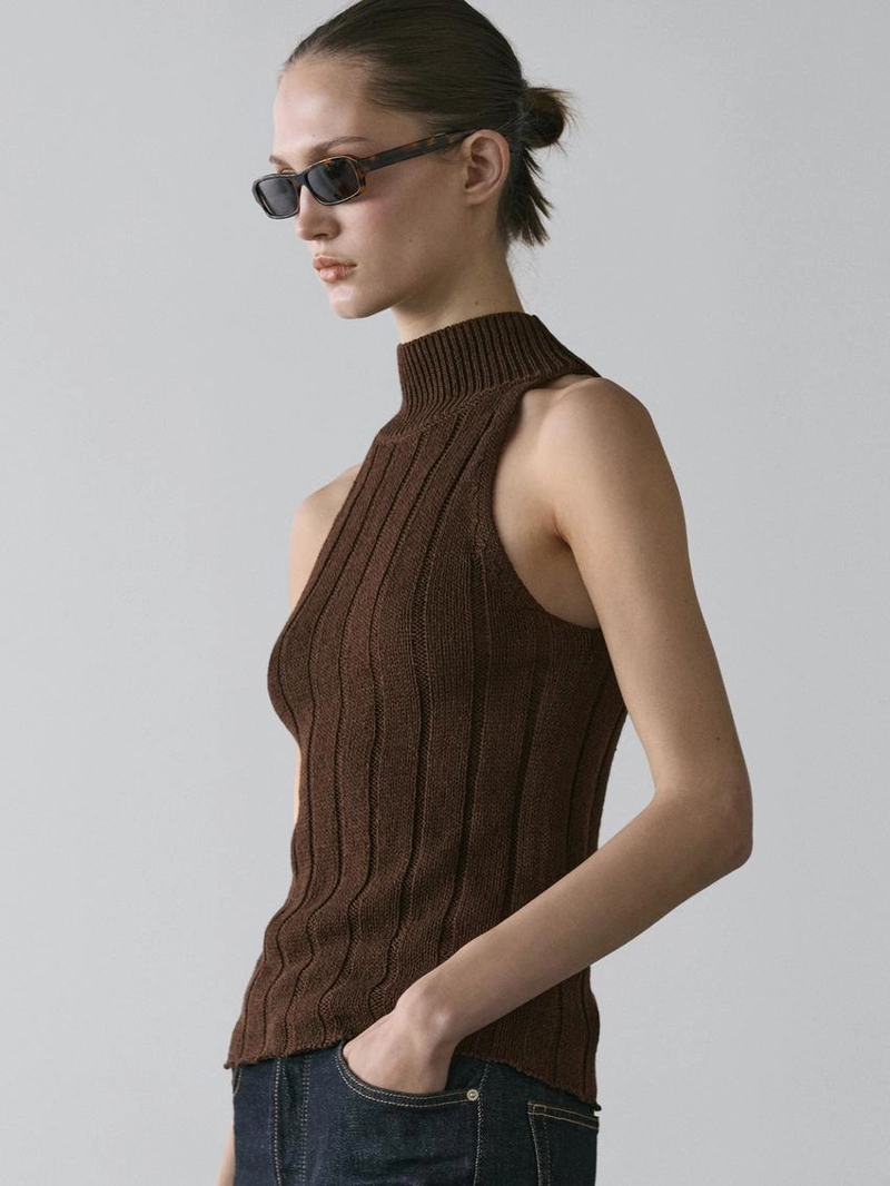 Топ с высоким воротником и завязками из хлопково-вискозного микса