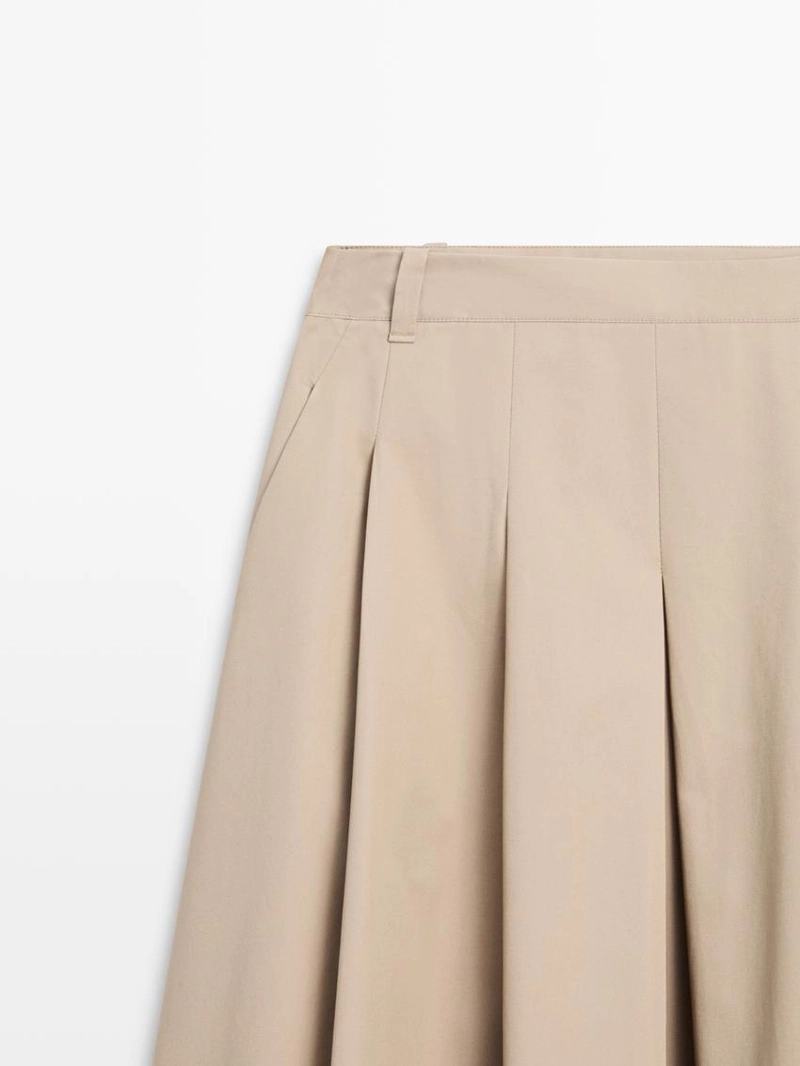 Юбка миди с боковыми складками