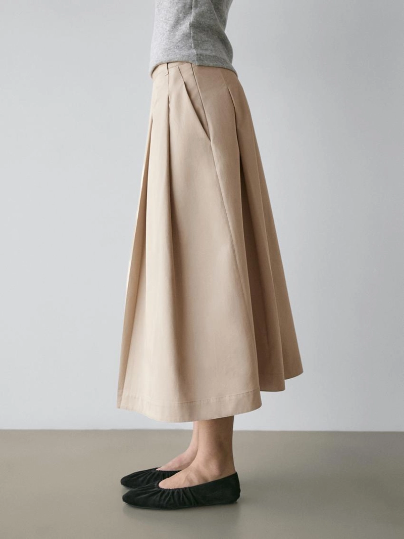 Юбка миди с боковыми складками