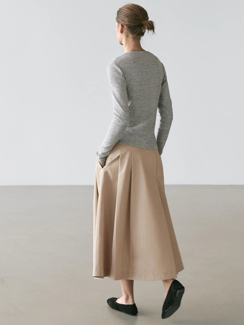 Юбка миди с боковыми складками