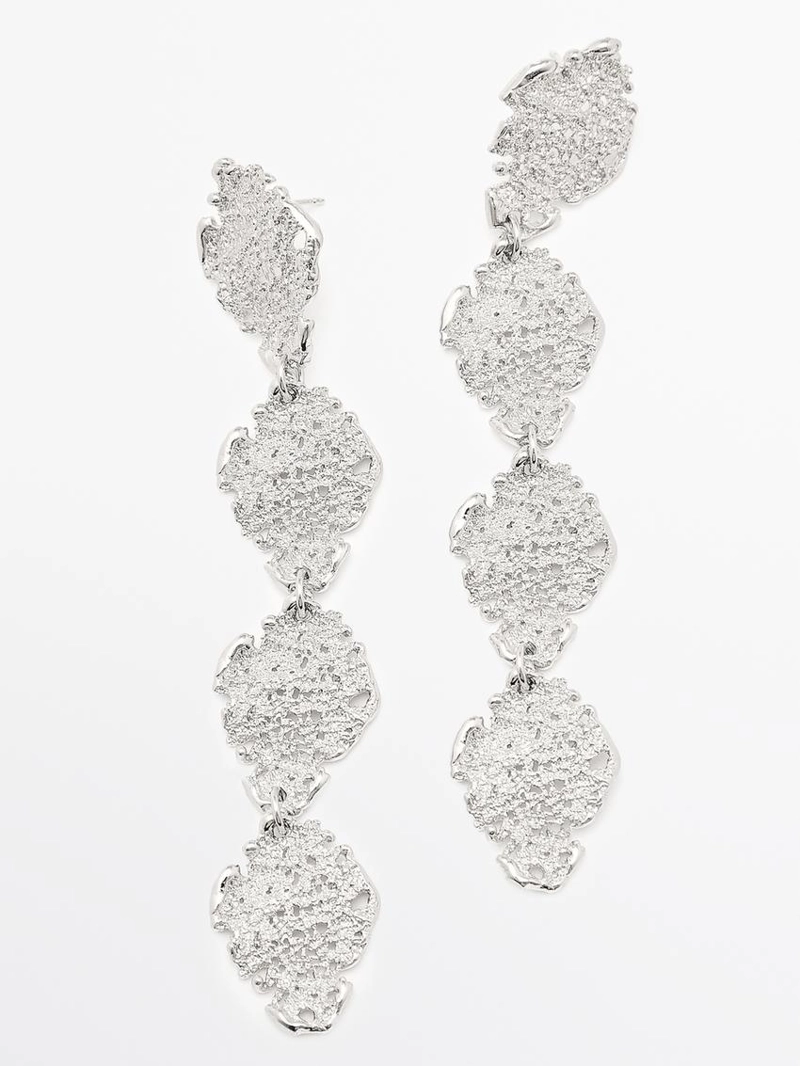 Серьги-кольца с текстурой металла