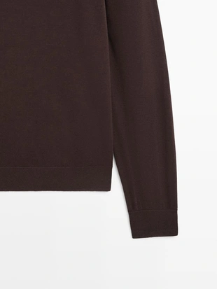 Вязаный свитер с V-образным вырезом из хлопкового микса- Заказать в России