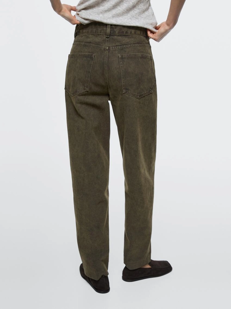 Джинсы с завышенной талией и силуэтом баллон