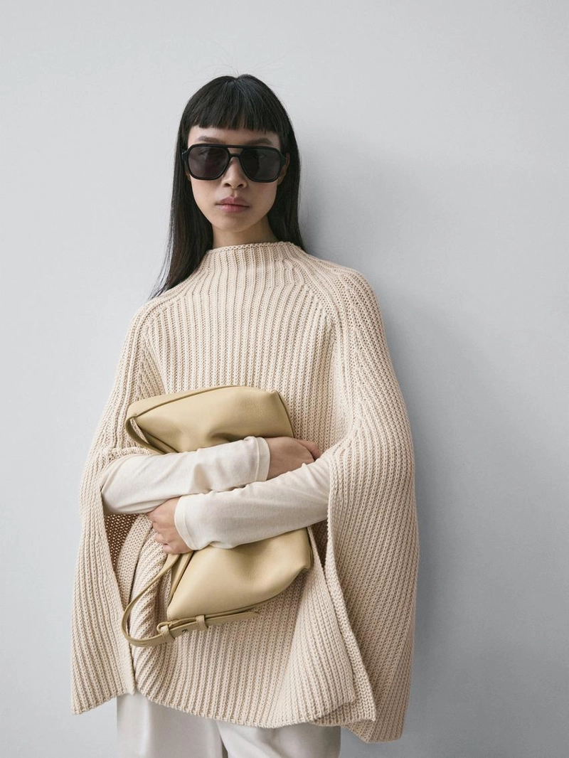 Плед-накидка с разрезами