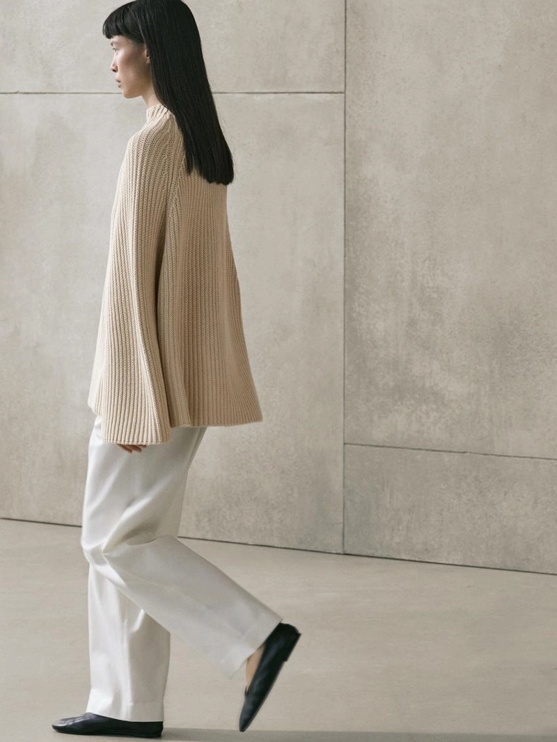 Плед-накидка с разрезами