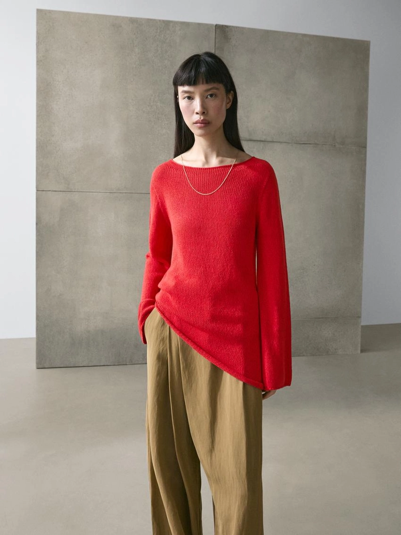 Асимметричный вязаный свитер