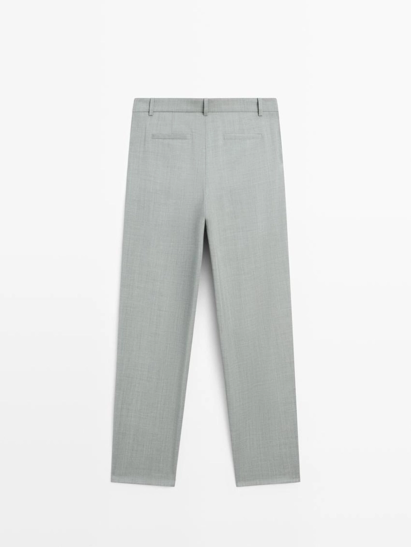 Брюки со складками и стрелками