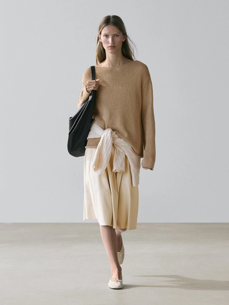 Свитер с вырезом из смесового хлопка