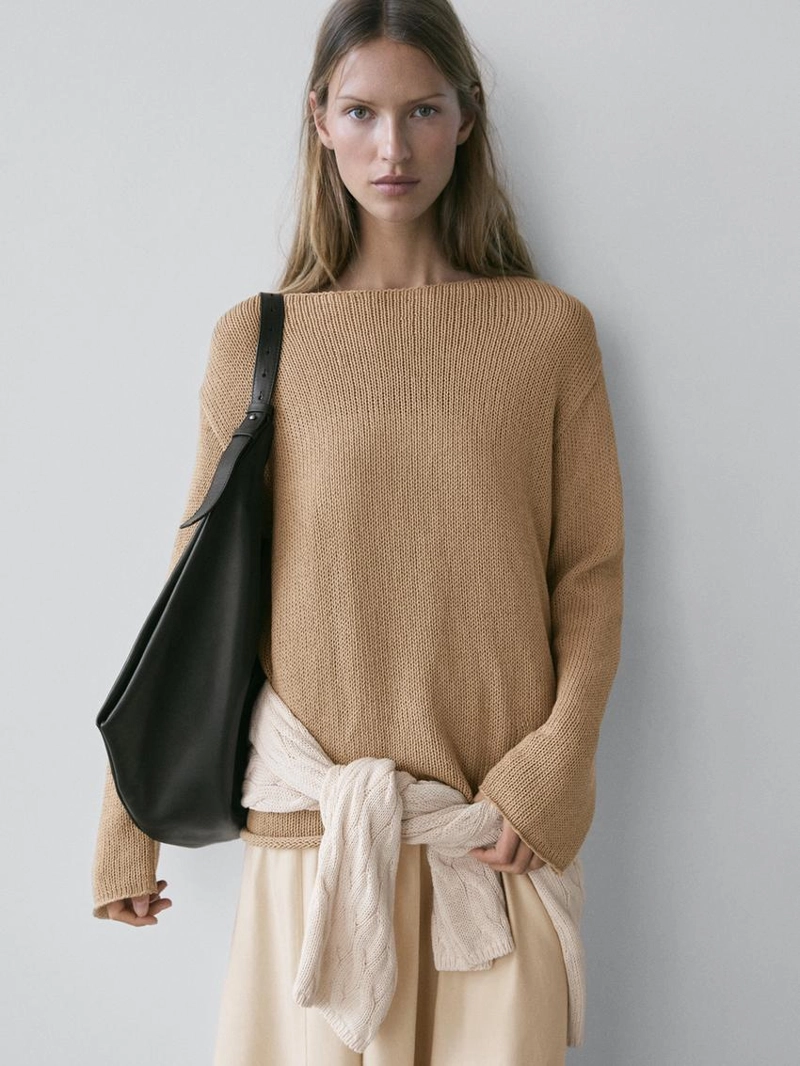 Свитер с вырезом из смесового хлопка