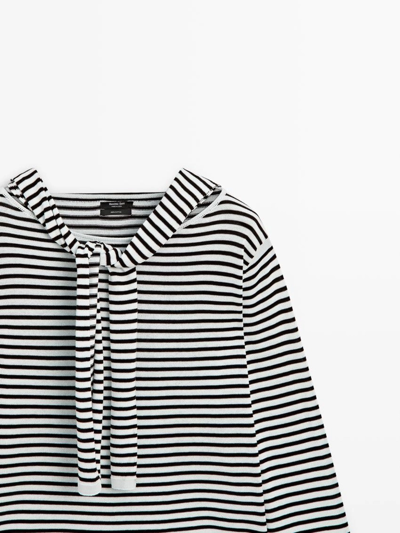 Джемпер из хлопкового трикотажа в полоску с деталями на рукавах