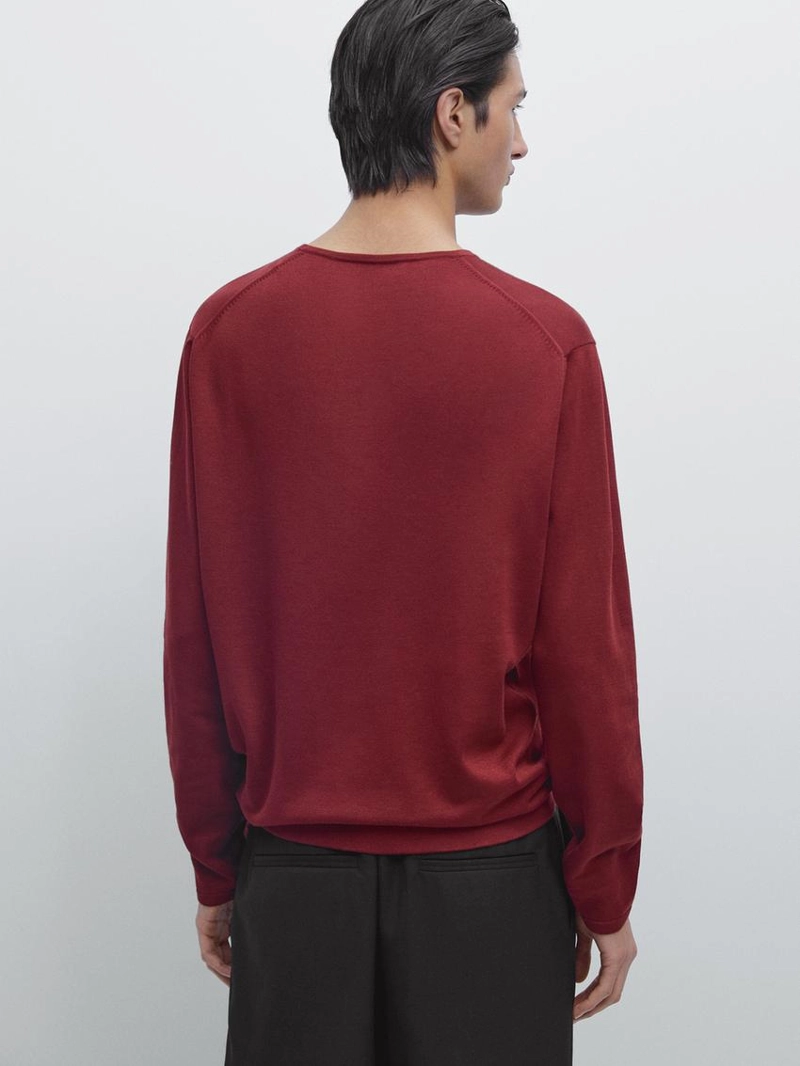 Свитер из хлопкового трикотажа с круглым вырезом