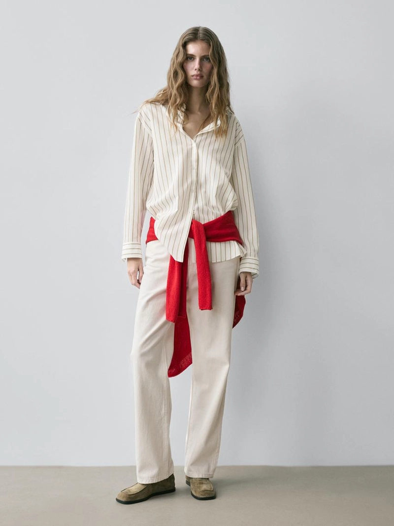 Рубашка в полоску белого цвета