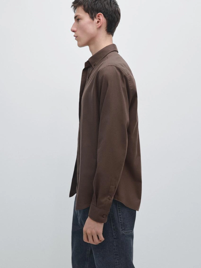 Рубашка из хлопковой ткани с регулярной посадкой